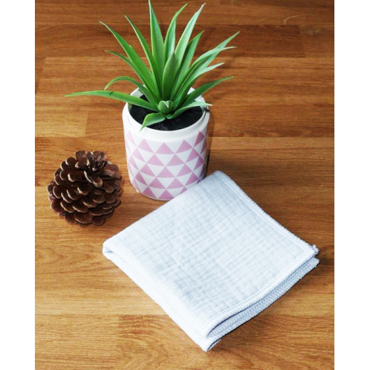 Washable and reusable double-ply cotton handkerchief Washable and reusable double-ply cotton handkerchief