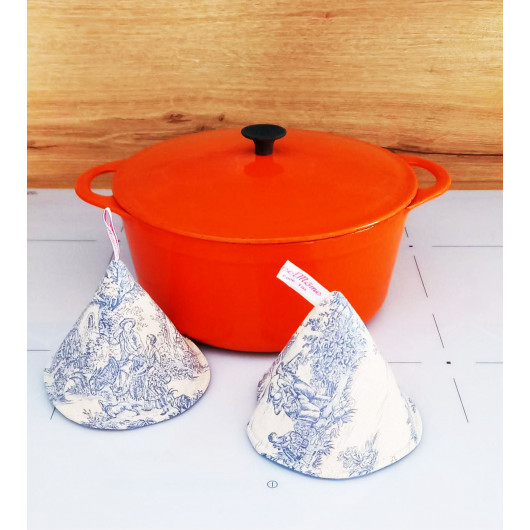 2 large kitchen mitts - TOILE DE JOUY 2 large kitchen mitts - TOILE DE JOUY